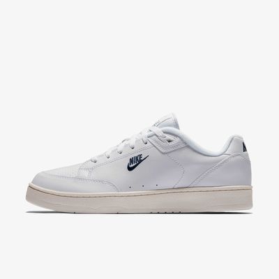 Nike Grandstand II