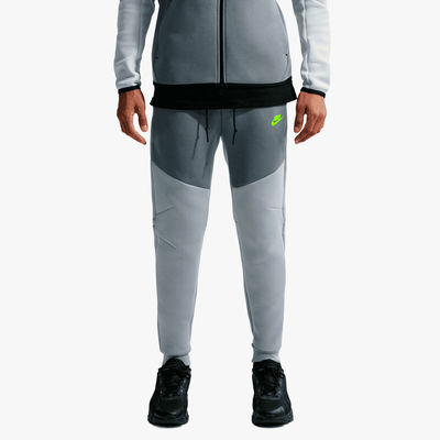 Nike Pantalón Tech Fleece