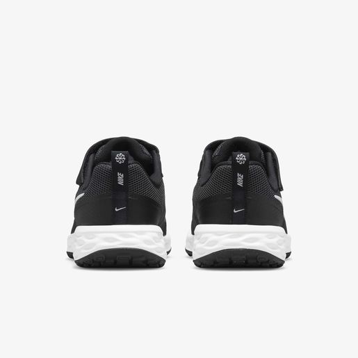 Nike Revolution 6