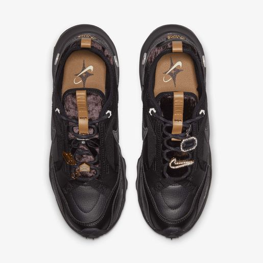 Nike TC 7900