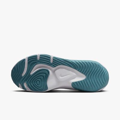 Nike Legend Essential 3 Next Nature