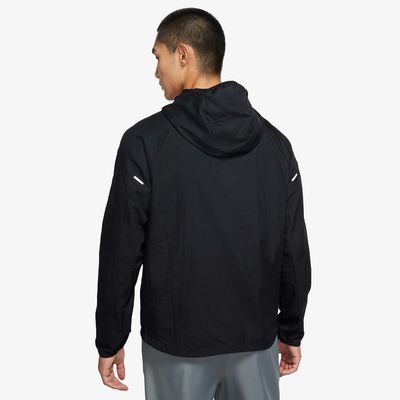 Nike Essential