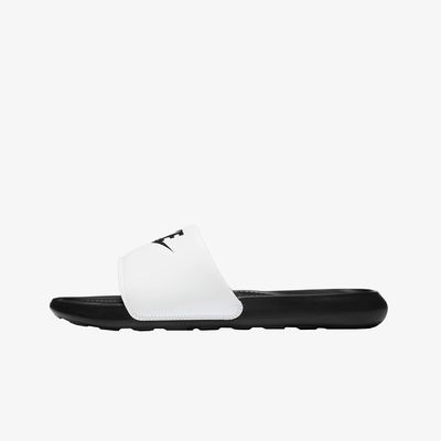 Nike Victori One