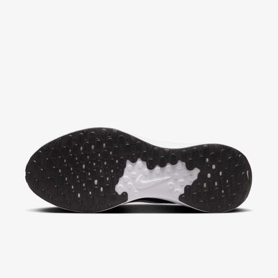 Nike Revolution 7