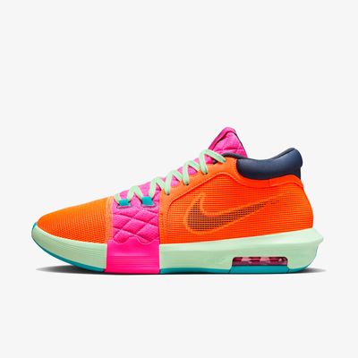 Nike LeBron Witness 8