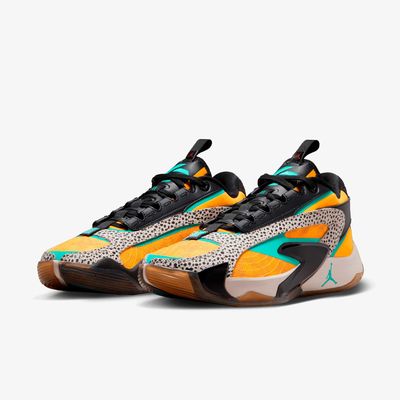 Jordan Luka 2 The Pitch