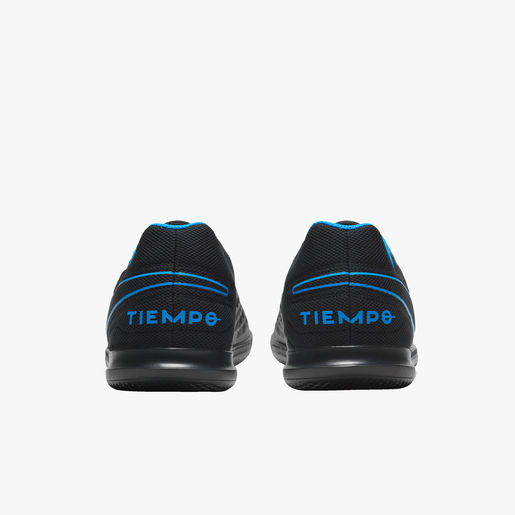 Nike Legend 8 Club IC