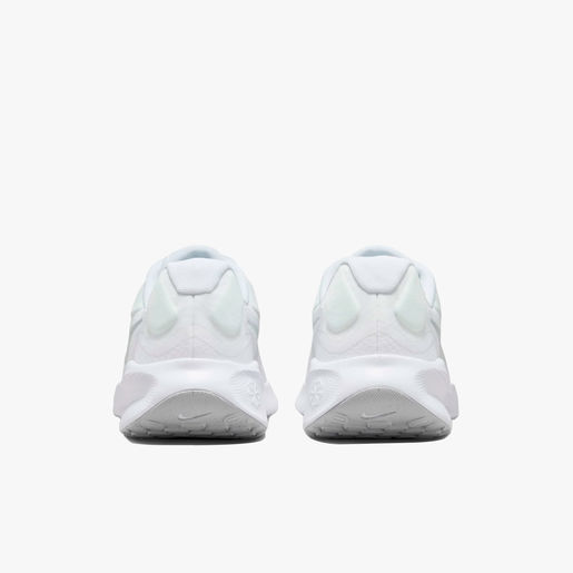 Nike Revolution 7