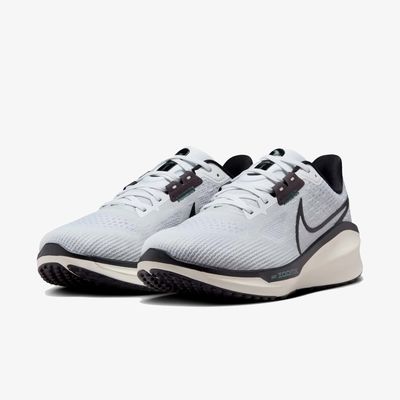 Nike Vomero 17
