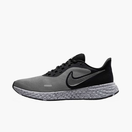 Nike Revolution 5